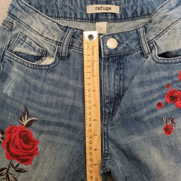 Womens Refuge Blue Pants Rose Embroidered Straight Leg Size 0 Measures 23x28 - Picture 7 of 16